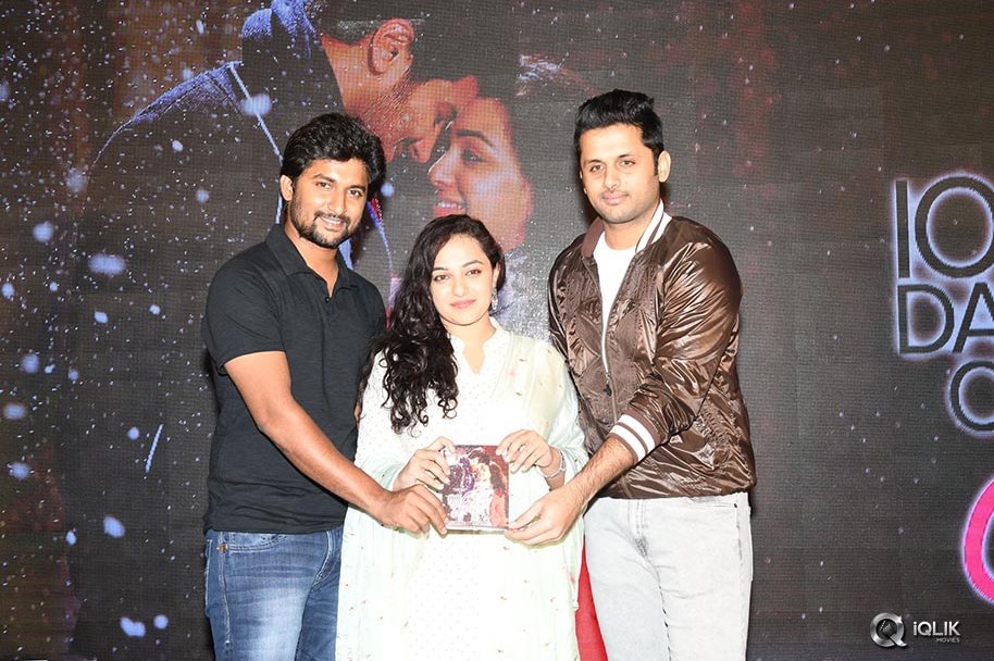 100-Days-of-Love-Movie-Audio-Launch